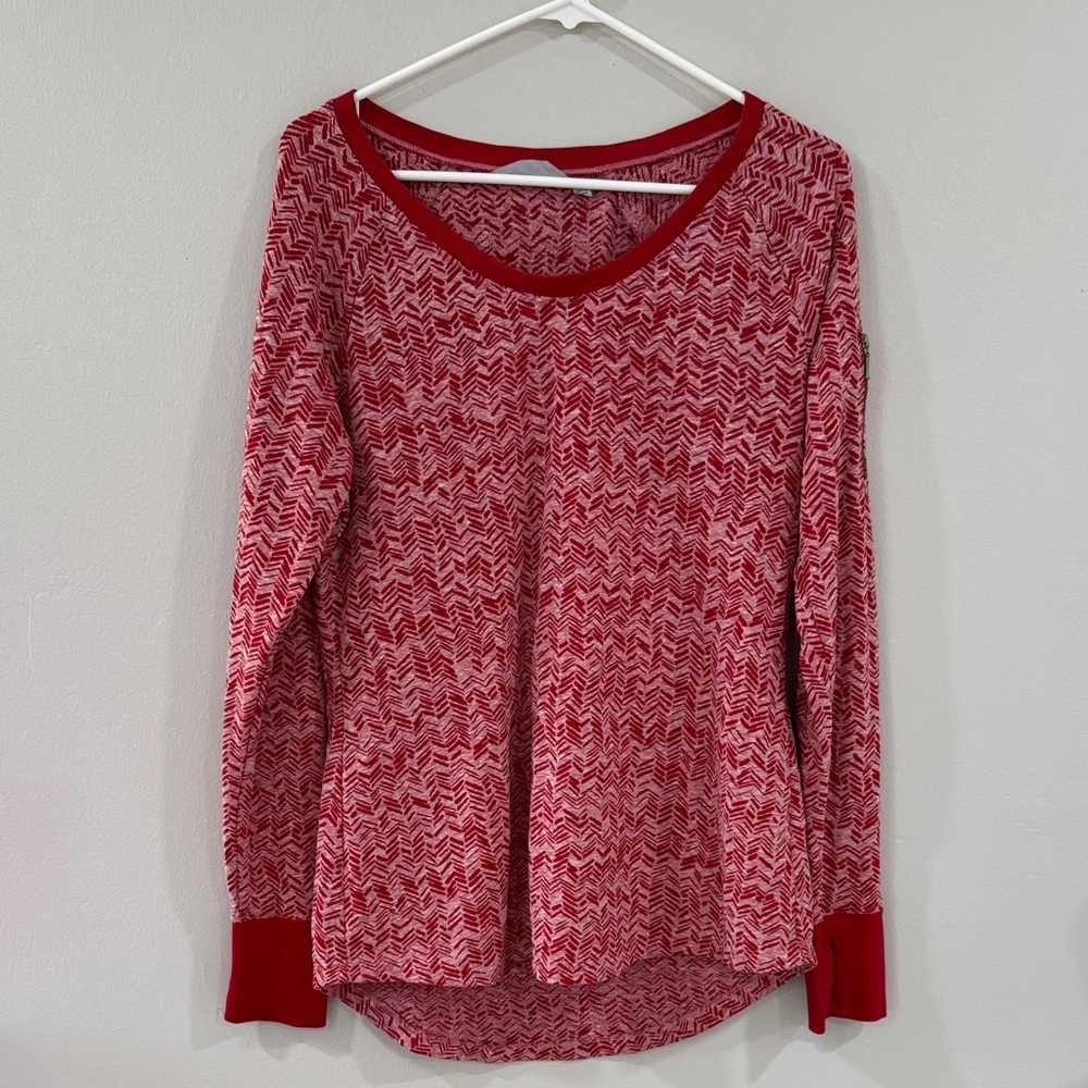 Athleta red patterned layering long sleeve